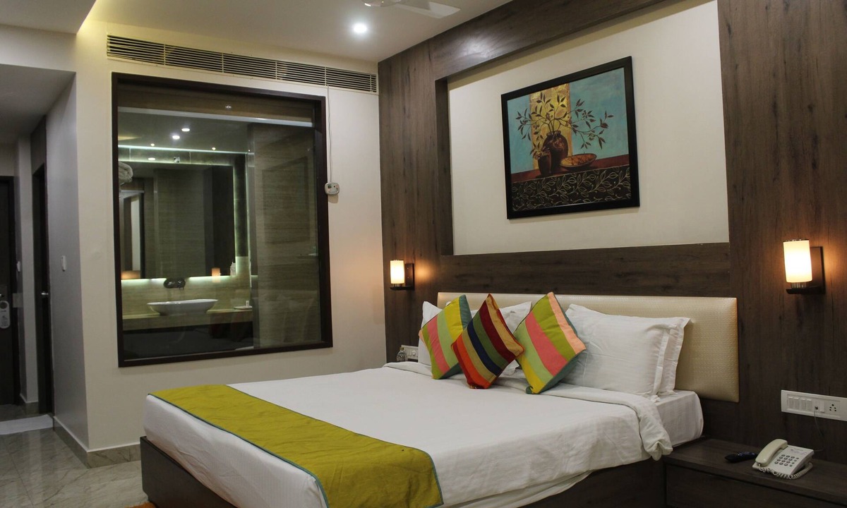Bhuj Hotel | Seven Sky Clarks Exotica