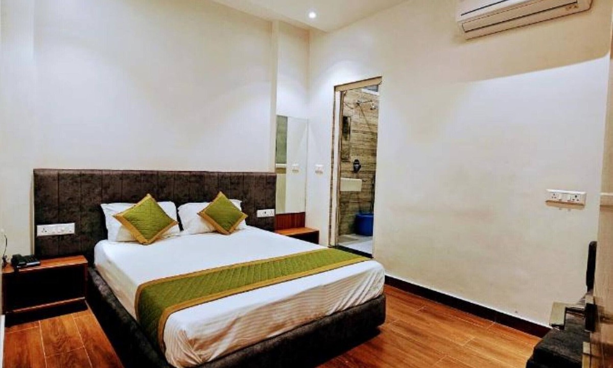 Gorakhpur Hotel | Sharda dinings Gorakhpur