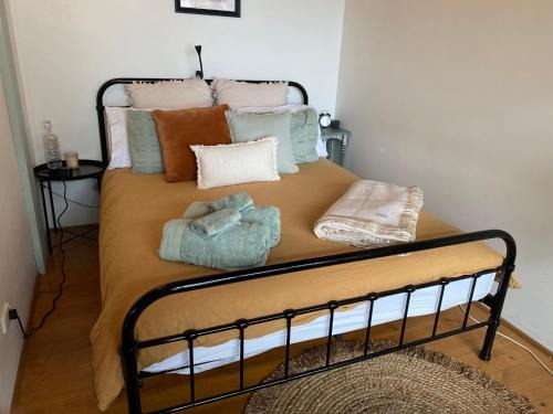 Penneshaw House | Sheoak Lodge