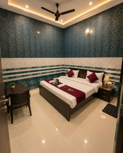 Ayodhya Hotel | Shree Ram Mandir 500m Walk - Atharav Palace
