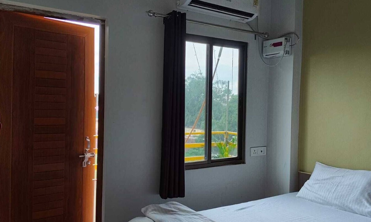 Varanasi Hotel | Shri Hari Kunj Paying Guest House