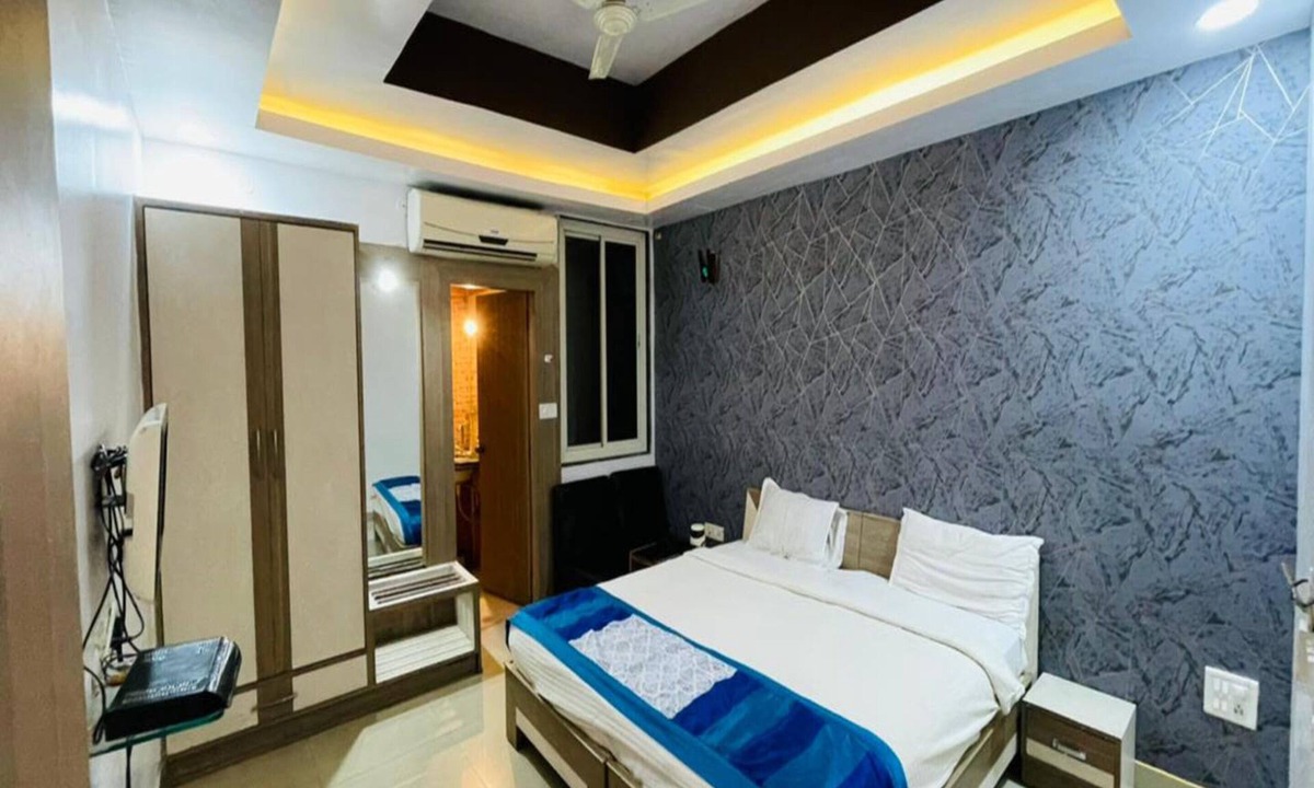 Kolar Road Hotel | SKG Royal Palace