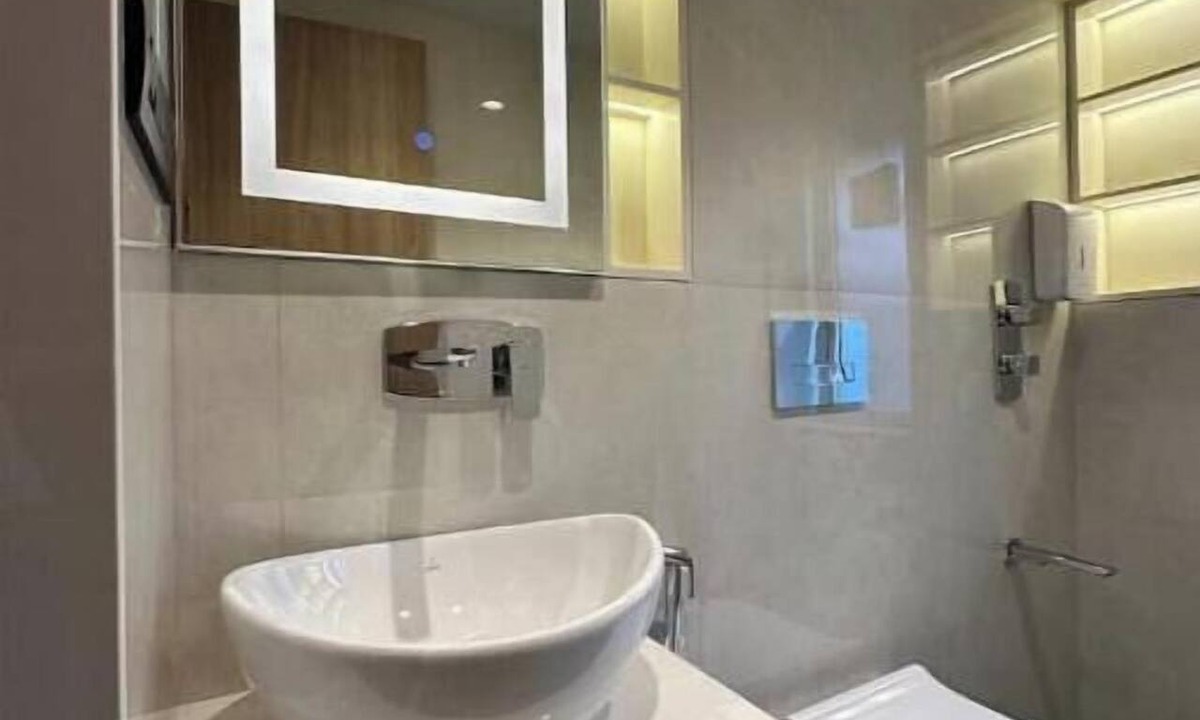 Khar Apartment | Skyline A : A Cozy Studio Apartment
