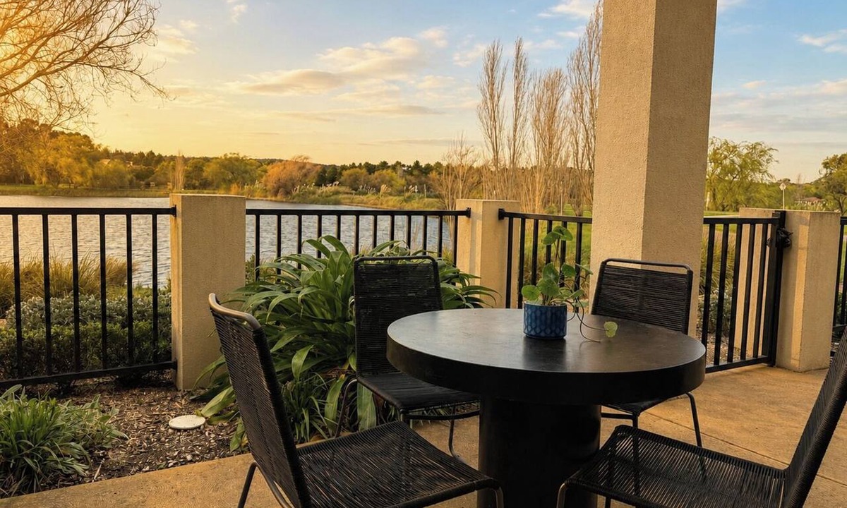 Wallan House | Slow Mornings in Wallan — Golf, Creek and Quiet