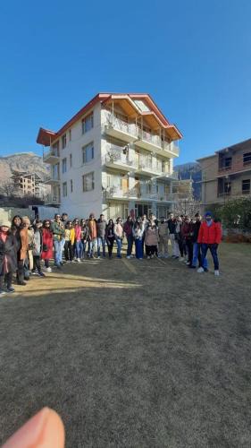 Burwa Hotel | Snow Range Cottages