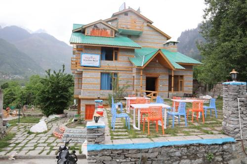 Vashist Hotel | Snow River, Manali