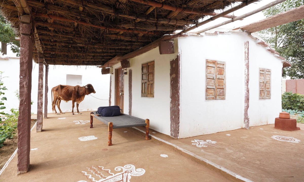 Jaipur District House | Solitude in a Natural Home amidst the Aravali Hills