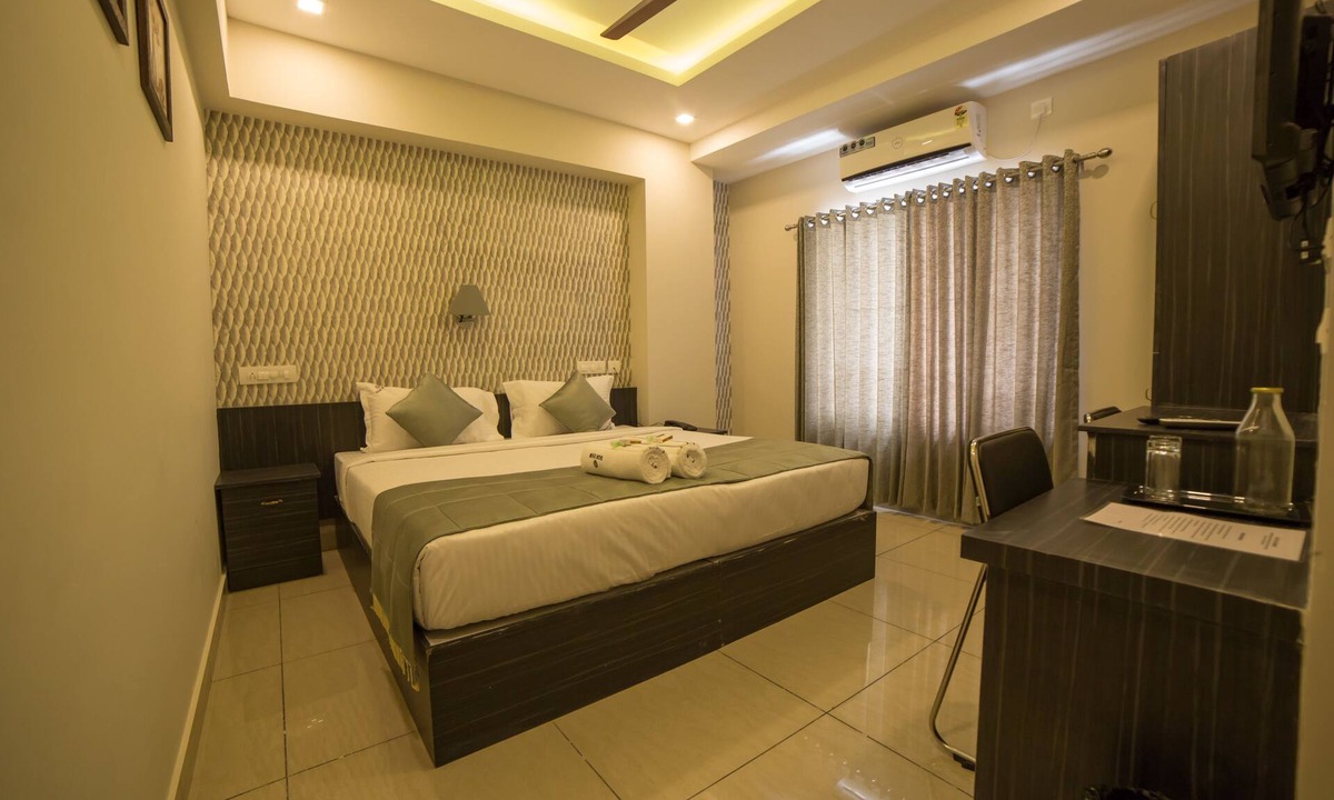 Ernakulam South Hotel | South Gate Residency