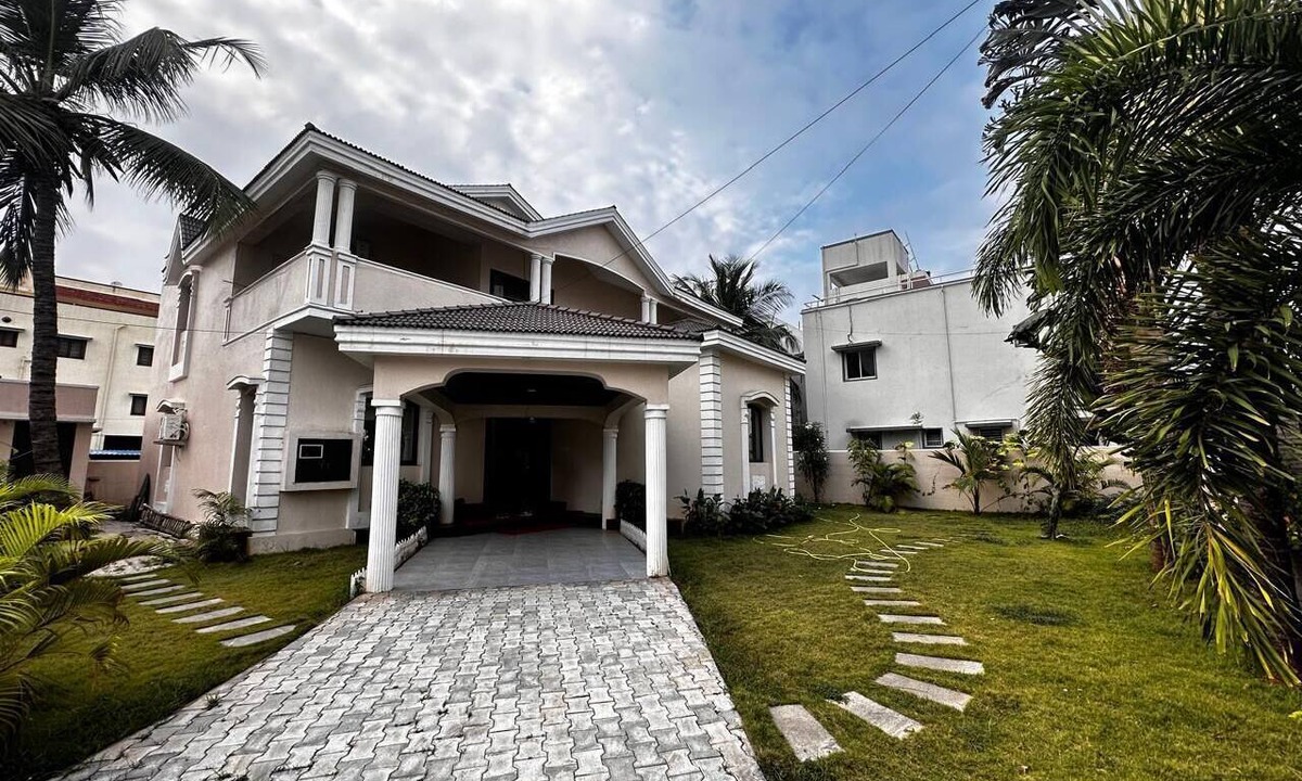 Sadras House | Spacious 5-bedroom bungalow in gorgeous Chennai with AC