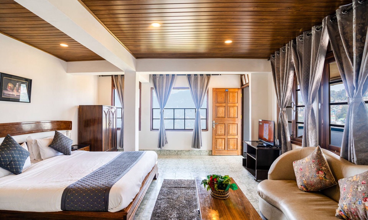 Gangtok Hotel | Sparrow Cherry Resort 2 min walk To MG Marg