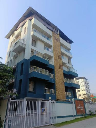 Phase 3 Bed & Breakfast | Specious Room in Ranveer Studio