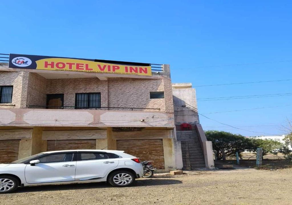 Khambhaliya Hotel | Spot On VIP Inn