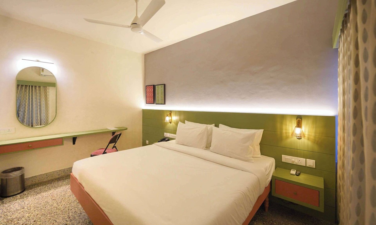 Kozhikode Hotel | Sreenivas Lodge by Copperfolia