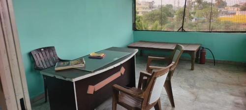 Yadagirigutta Hotel | Sri lucky grand lodge and function hall