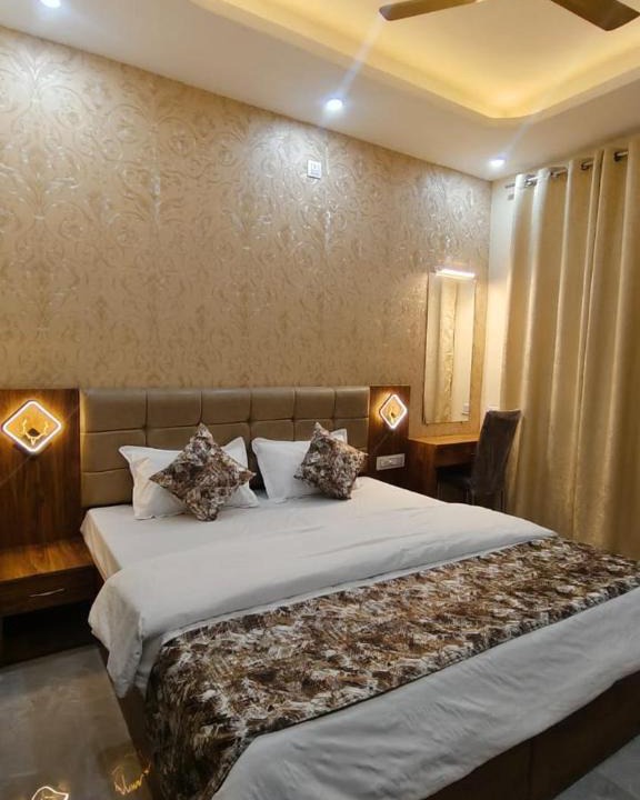 Varanasi Hotel | Stay Purvi Ganga