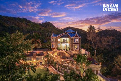 Bedla Villa | StayVista at Blue Marble with BBQ & Bonfire