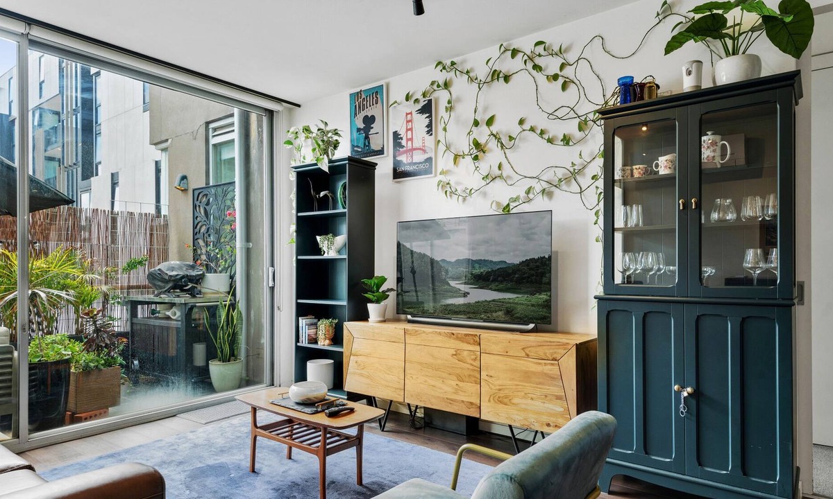 Windsor Apartment | Steps from Chapel St, Charming Windsor 2-bed Home