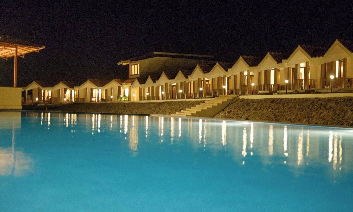 Sinnar Hotel | SUMMER VINES