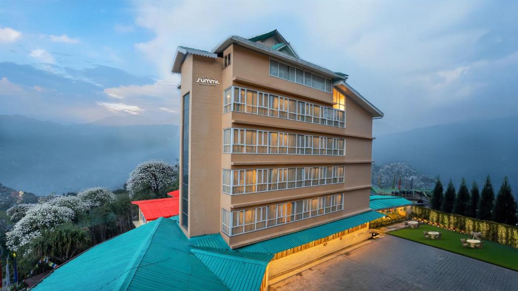 Gangtok Resort | Summit Namnang Courtyard & Spa 5 Mins Walk to MG Marg