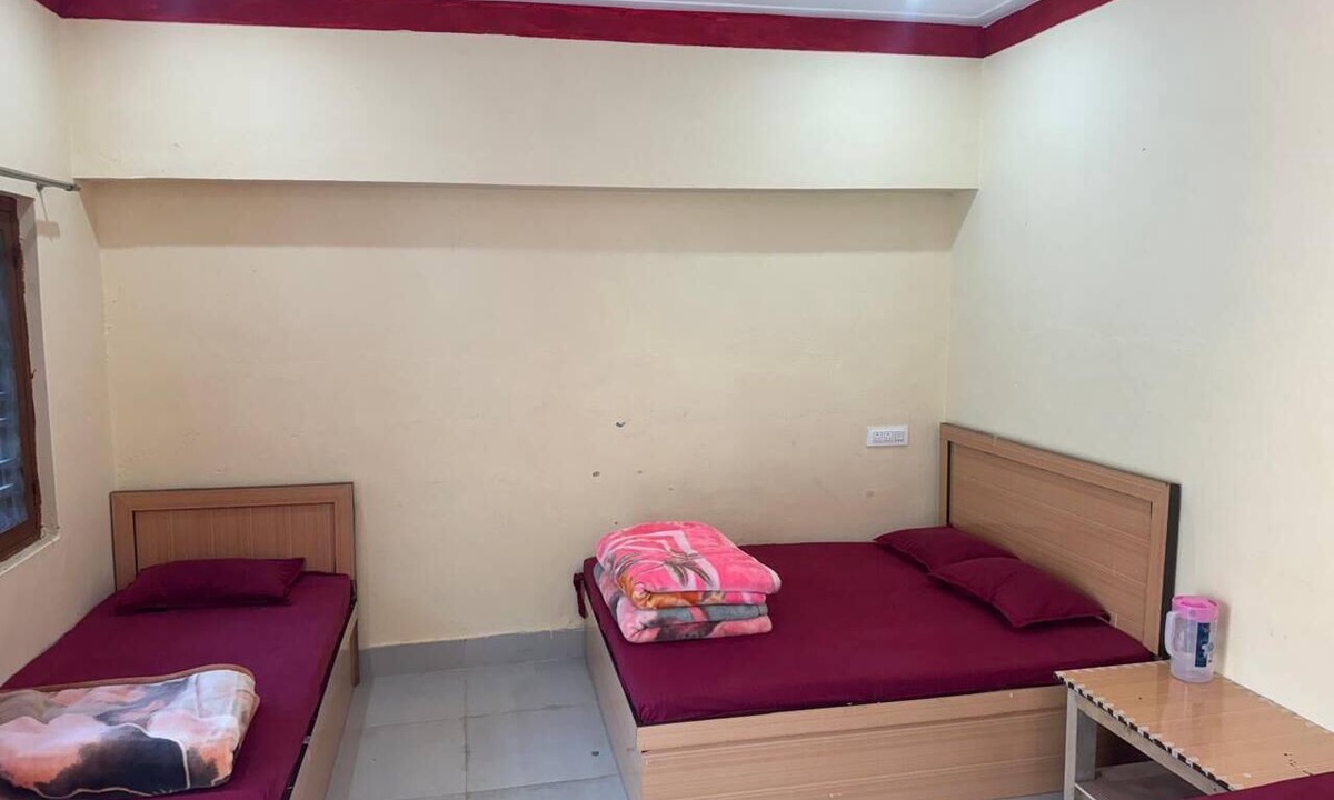 Gaurikund Hotel | Sunil Lodge