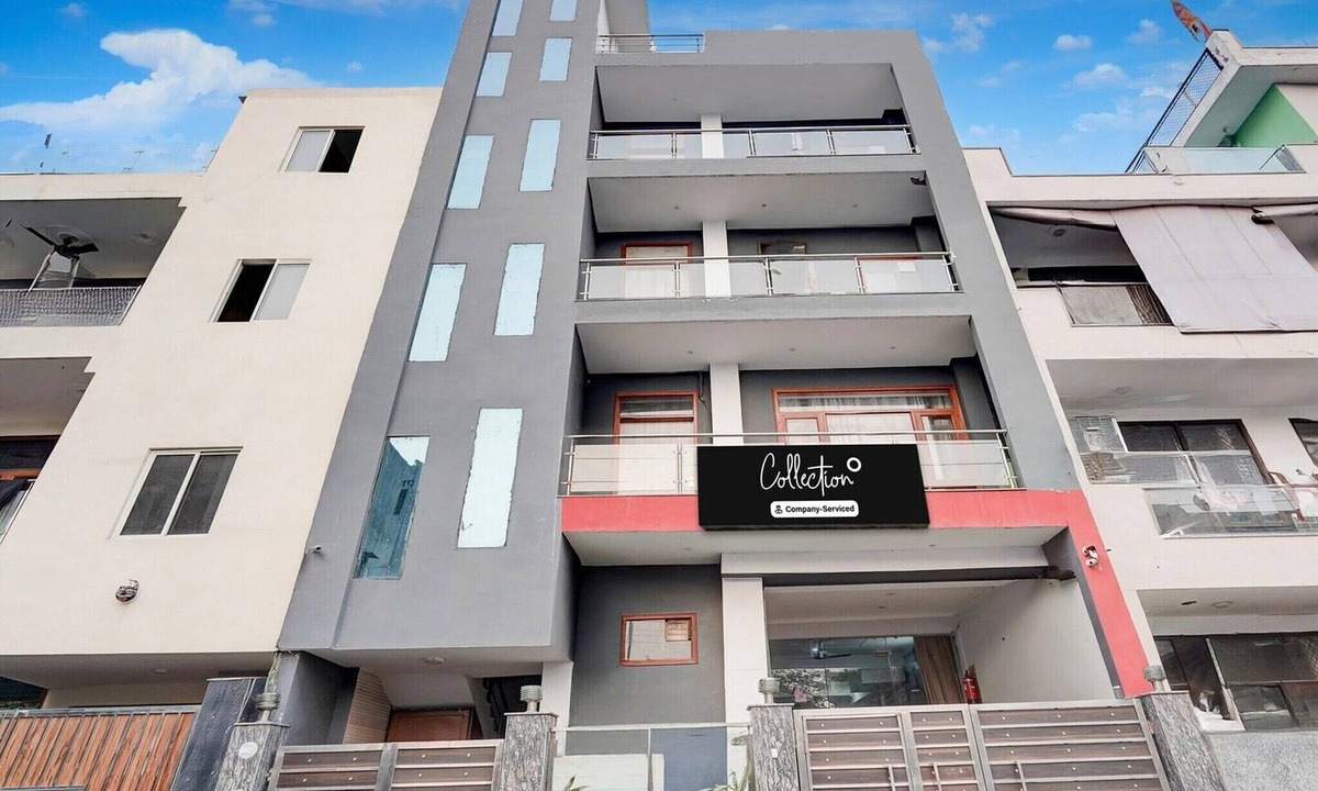 Noida House | Super Collection O Sector 20 Noida