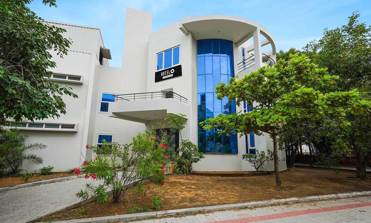 Sulerikadu House | Super Hotel O ECR Stays