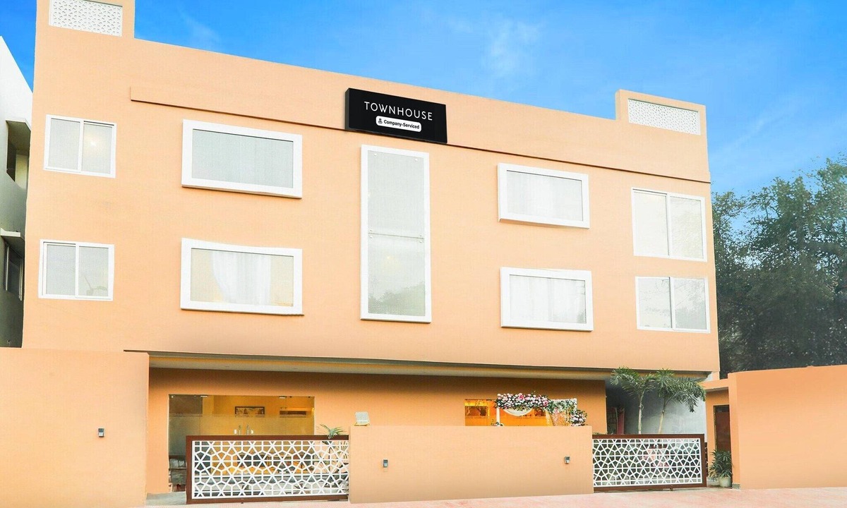 Gomti Nagar House | Super Townhouse Formerly Veridian Inn