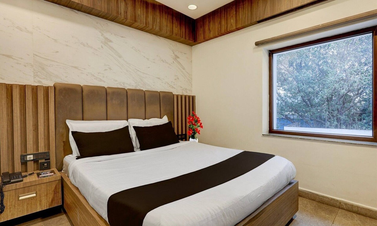 Vijayawada House | Super Townhouse V Hotel