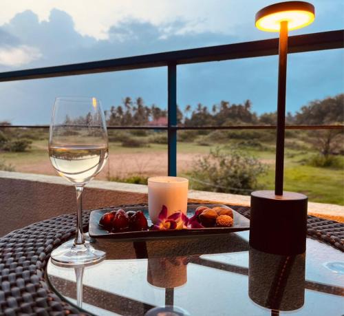 Candolim Hotel | Surf and Sand
