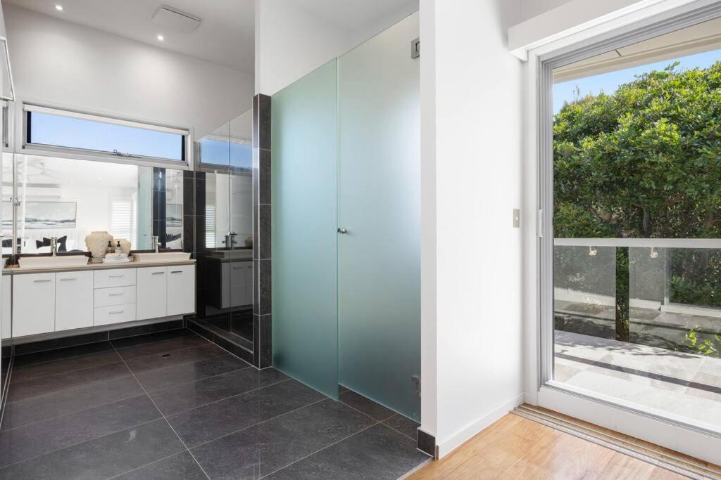 Mount Coolum Villa | Surfside Villa - 50m to beach access, heated pool