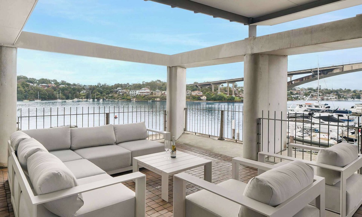 Drummoyne Apartment | Sydney Harbour-Front Home With Views & Parking