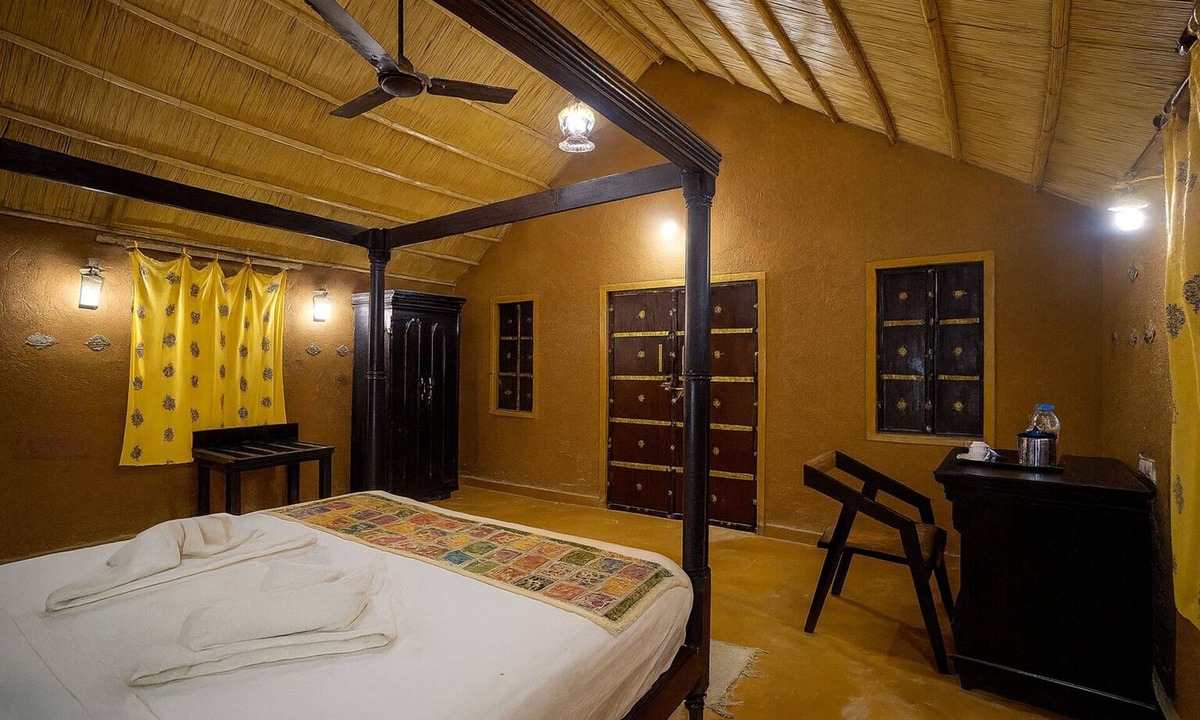 Kanoi Hotel | Talai Desert Camp