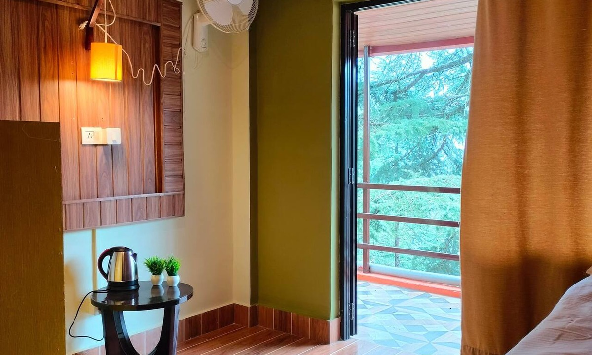 Almora Hotel | The Alpine Vista