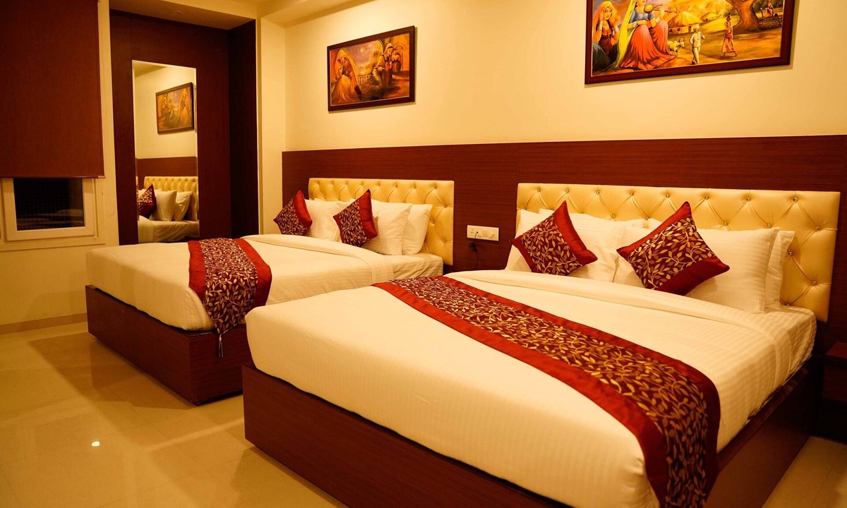 Amer Fort Road Hotel | The Amer Valley