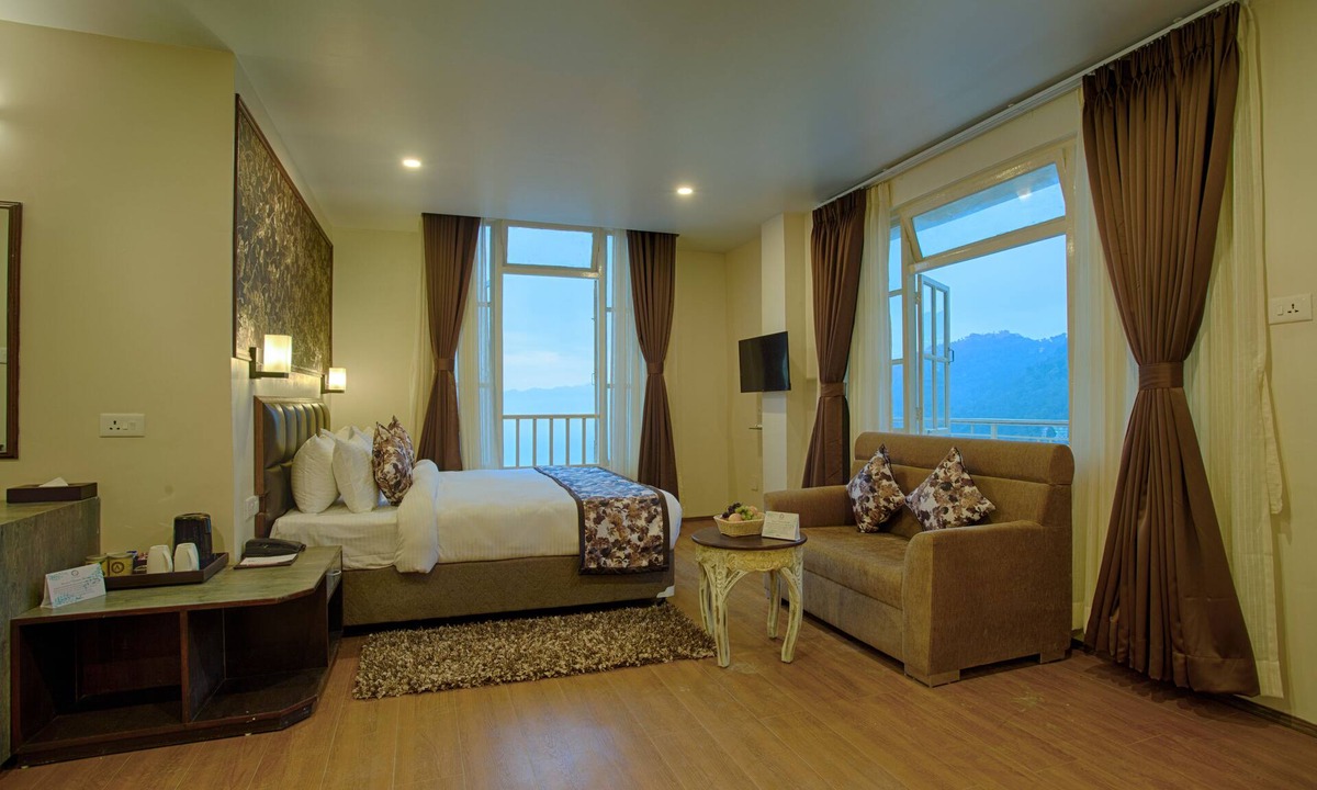 Pelling Hotel | The Aryan Regency