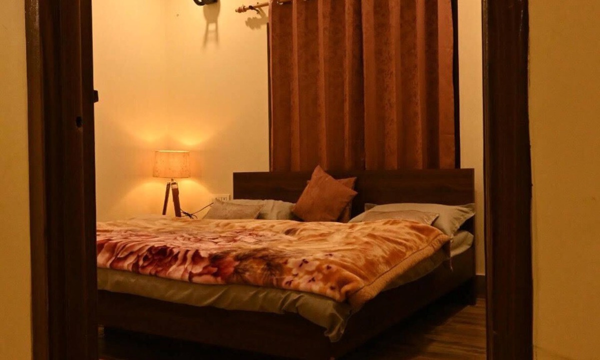 Dugalbitta Hotel | The Bunker House Cafe and Stay
