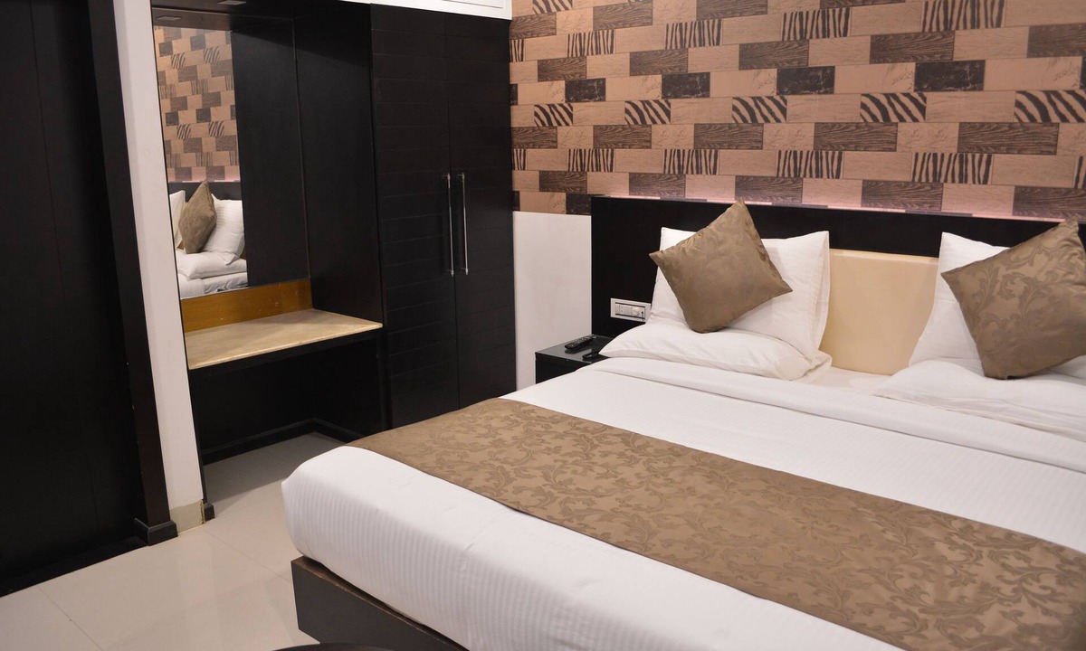 Gwalior Hotel | The City Grand