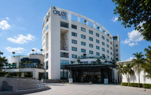 Seraikela Hotel | THE CRUZE PREMIUM BOUTIQUE HOTEL