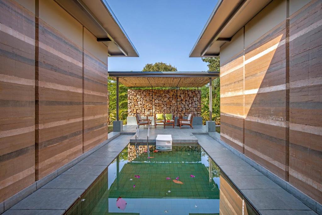 Waghoriya Villa | The Earth House