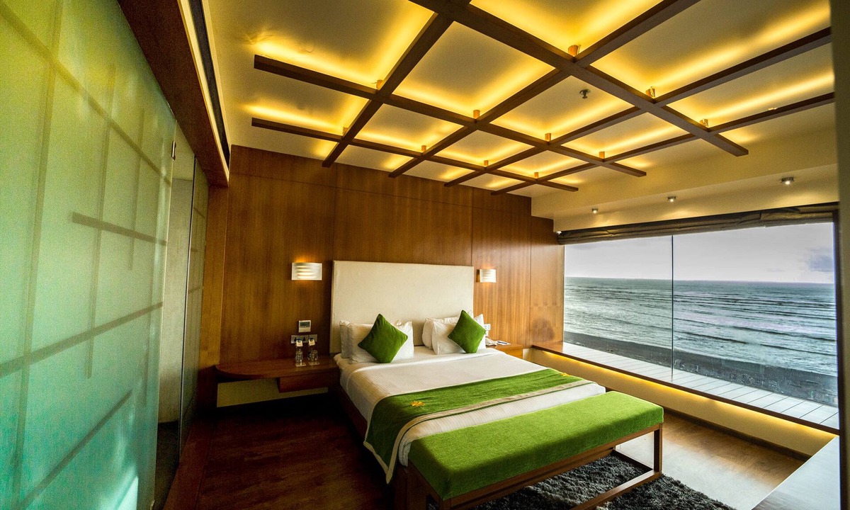 Daman Hotel | The Gold Beach Resort