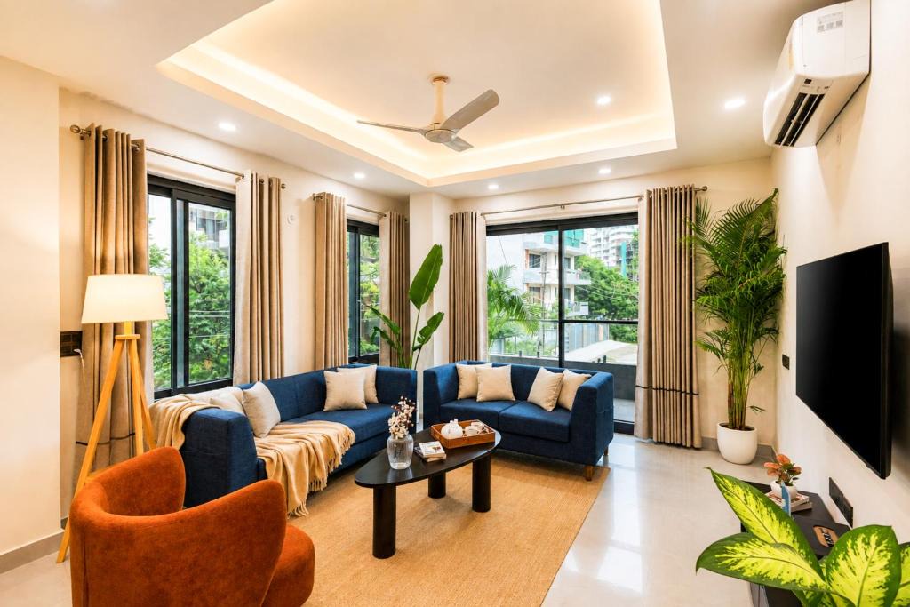 Sushant Lok Apartment | The Golf Course Residency by The Blue Kite , 3 & 2BHK Apt with Fully Equipped Kitchen, Wifi & Balcony Near Golf Course Rd & Medanta Hospital