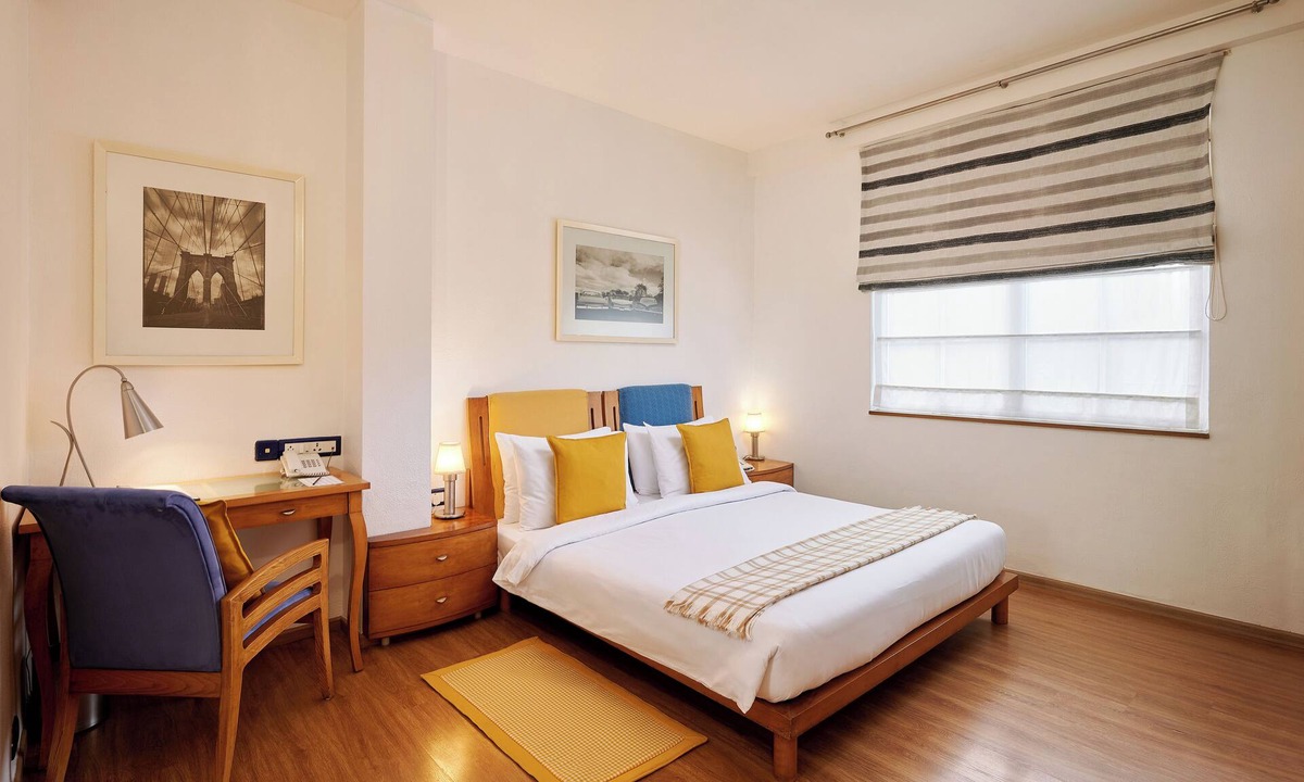 Wellington Pier Hotel | The Gordon House Hotel