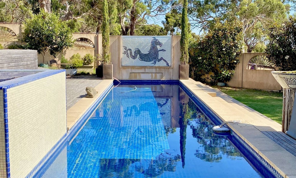 Mount Barker Summit Cabin | The Pool House with Pool