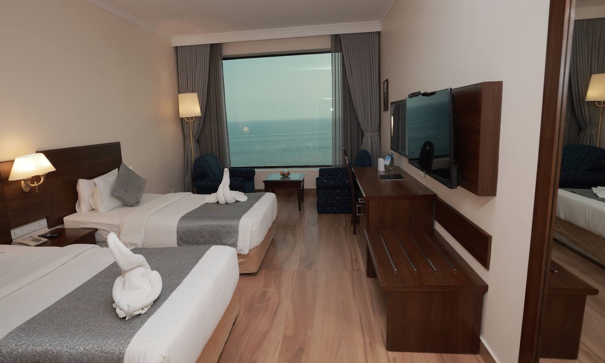 Kollam Hotel | The Quilon Beach Hotel and Convention Center