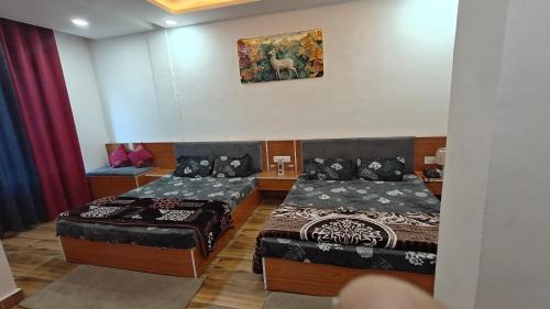 Unnao Hotel | The R B Tower