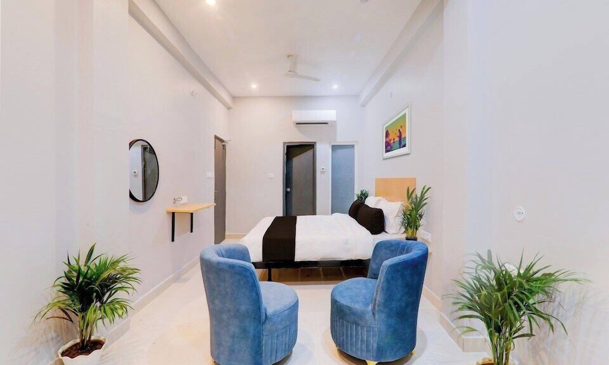 Malihabad Hotel | The Renaya Hotel