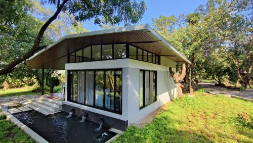 Karjat Villa | The Rising Sun Farm Karjat - Luxury Stays - Couple Friendly