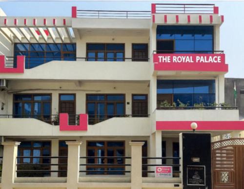 Indira Nagar House | The Royal Palace