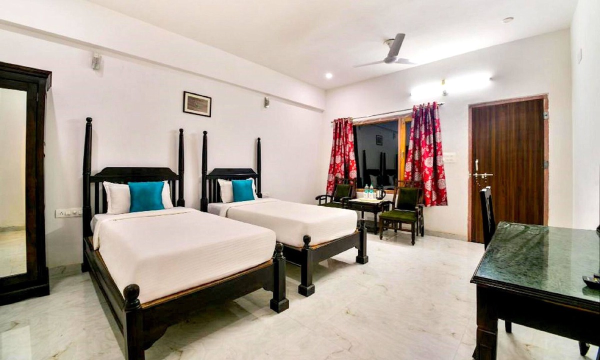 Kumbhalgarh Hotel | The Sky Imperial Jungle Camp Resort