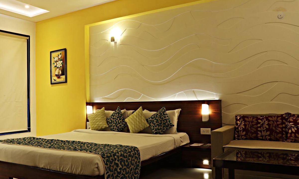 Shirdi Hotel | The Temple View